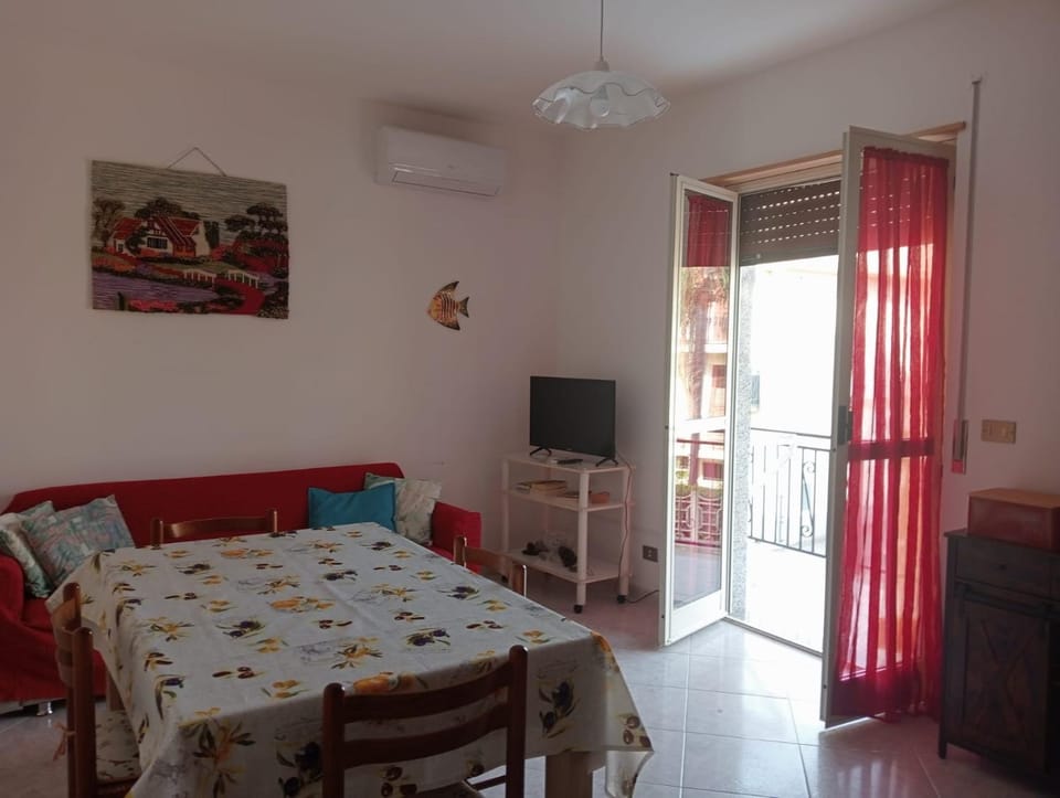 TV and multimedia, Dining area