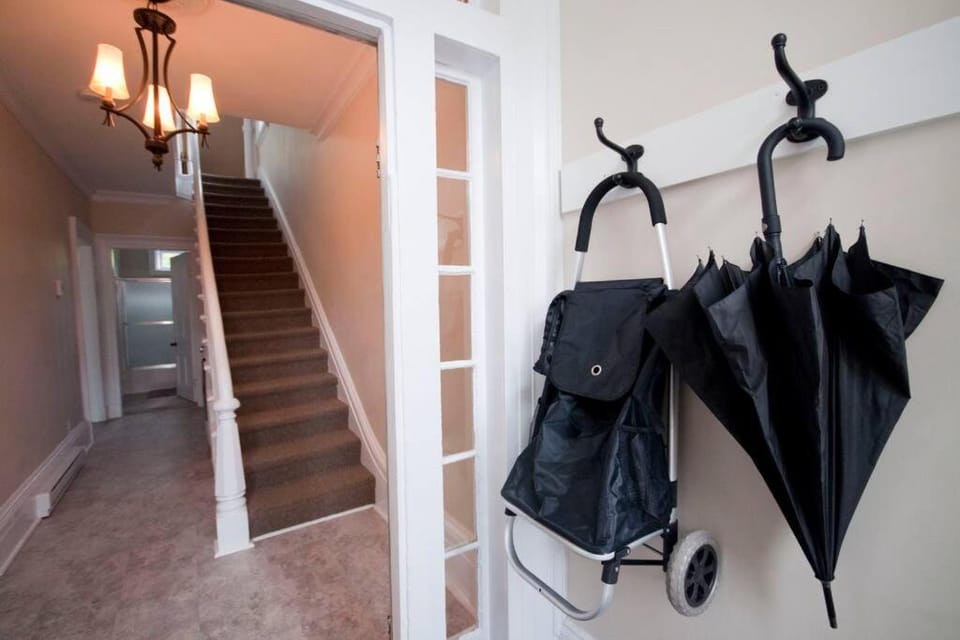 Heritage Townhouse in Downtown Halifax Apartment in Dartmouth