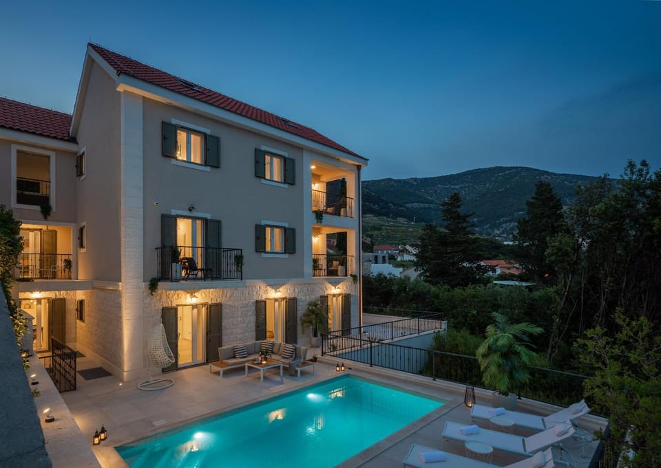 Villa Mirta Apartment in Bol