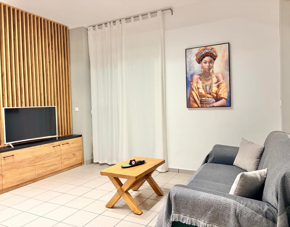 Ithaca: Διαμέρισμα με αυτόνομη είσοδο. Apartment in Decentralized Administration of Macedonia and Thrace