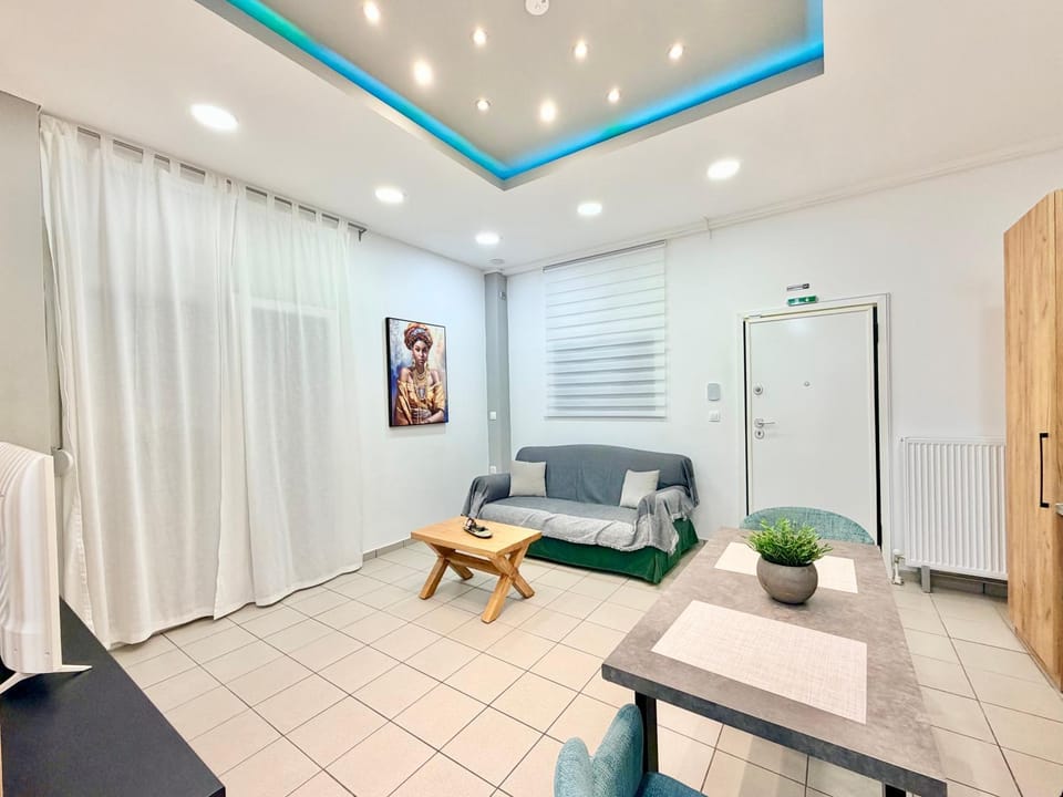 Ithaca: Διαμέρισμα με αυτόνομη είσοδο. Apartment in Decentralized Administration of Macedonia and Thrace