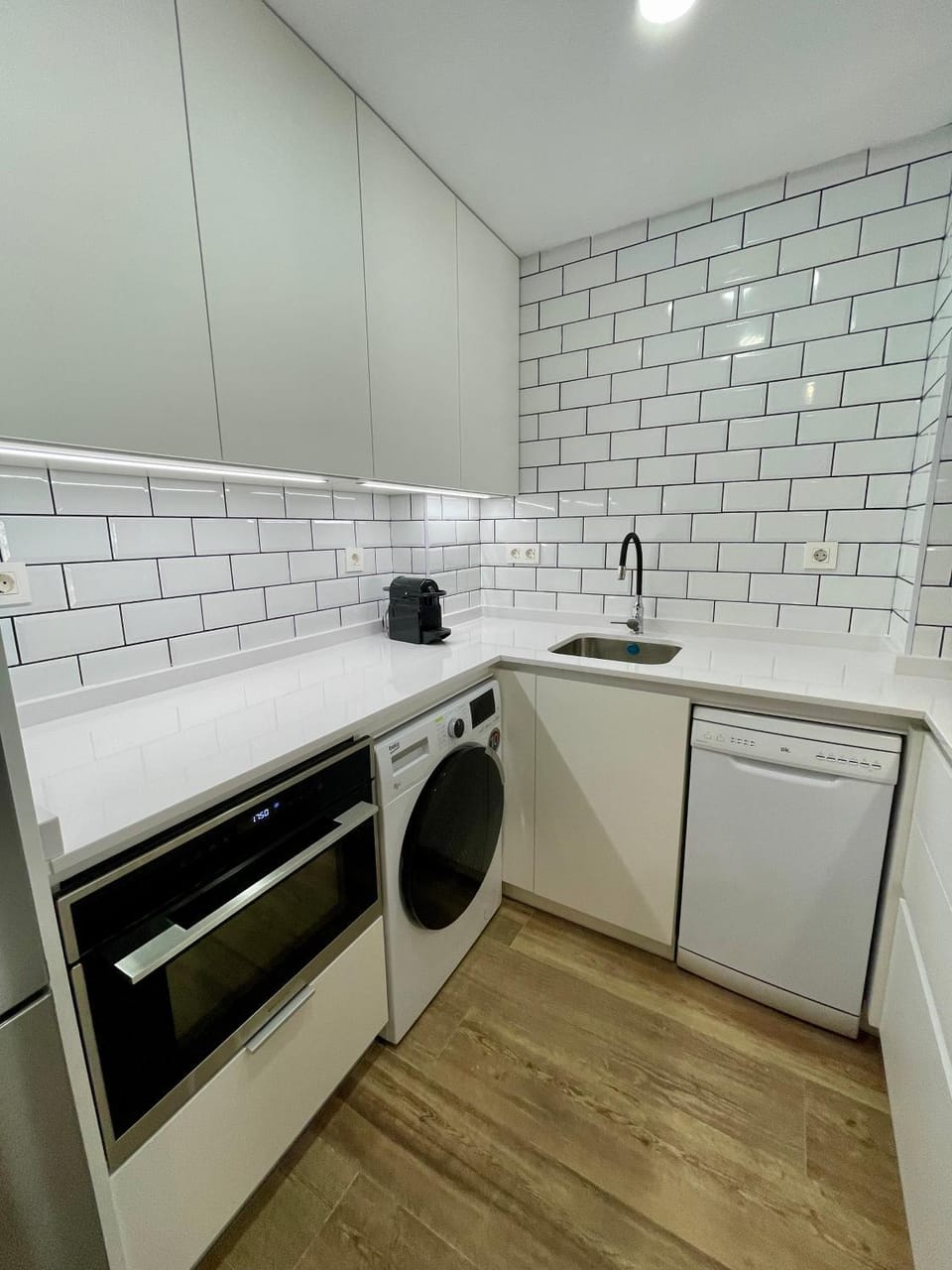 Kitchen or kitchenette, dishwasher, pet friendly, washing machine, dryer