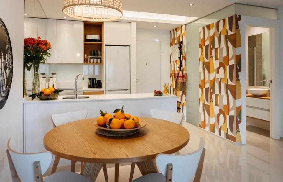 Kitchen or kitchenette, Dining area, Food