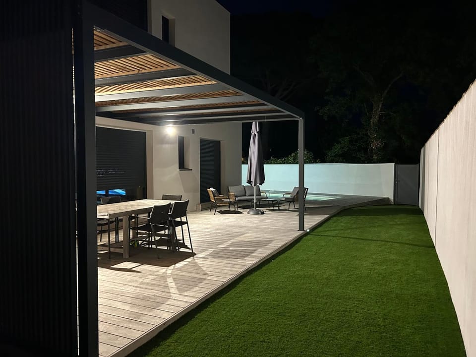 Patio, Garden view