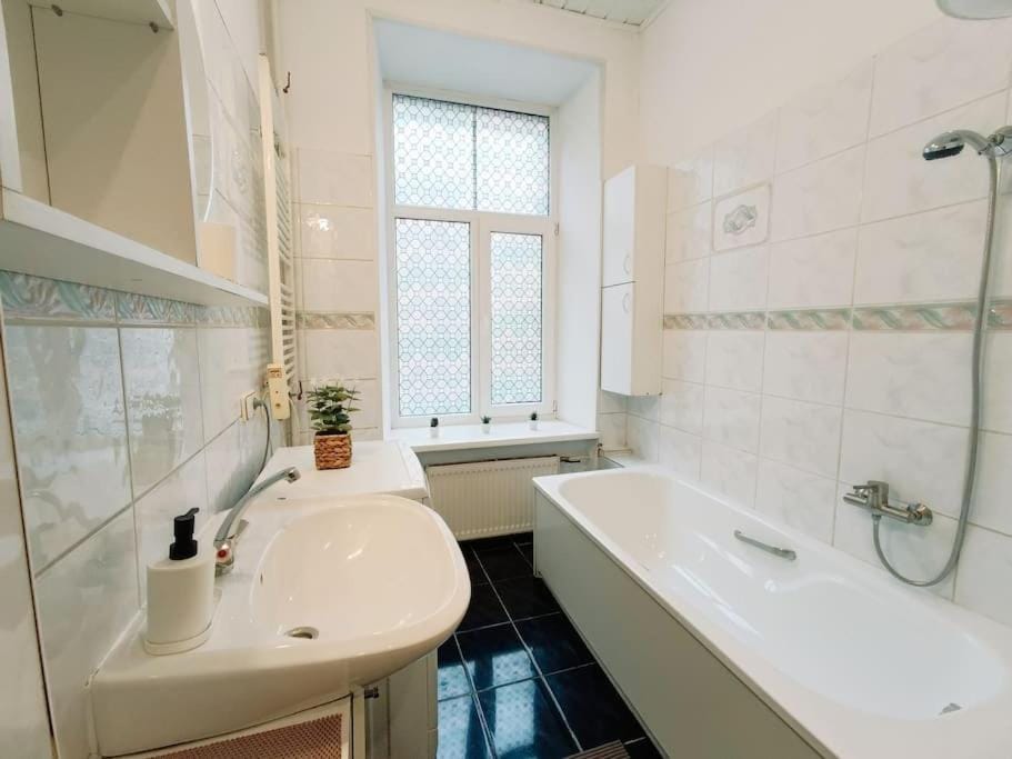 Shower, Bathroom, Bath