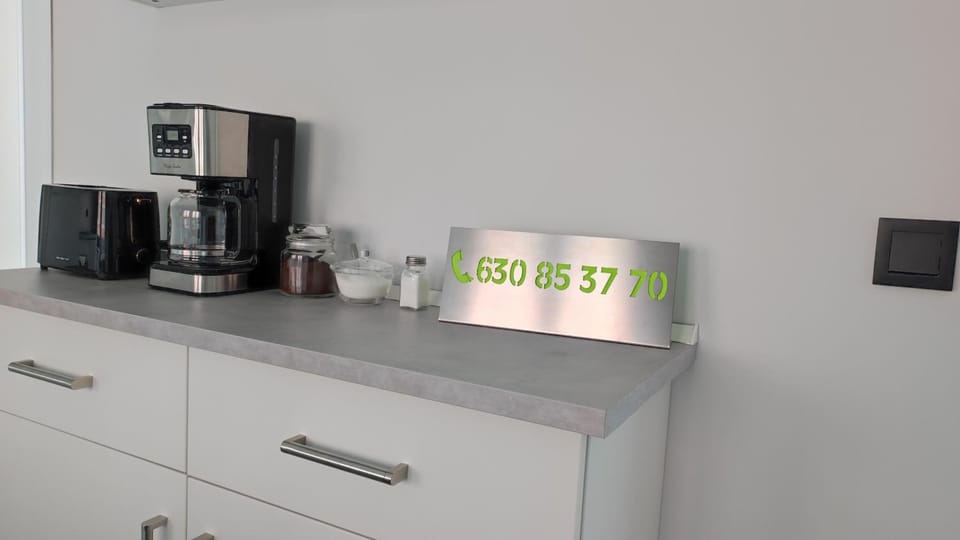 Coffee/tea facilities, Kitchen or kitchenette