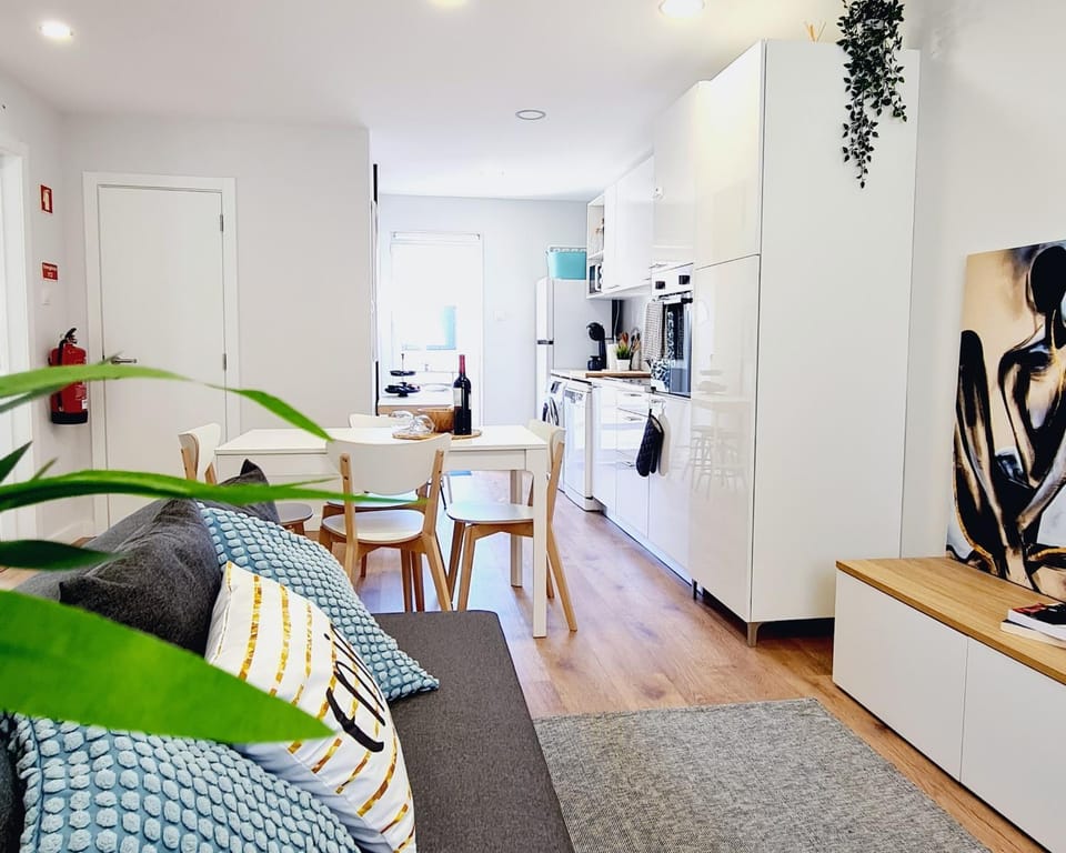 TV and multimedia, Kitchen or kitchenette, Living room, Seating area, Dining area, minibar