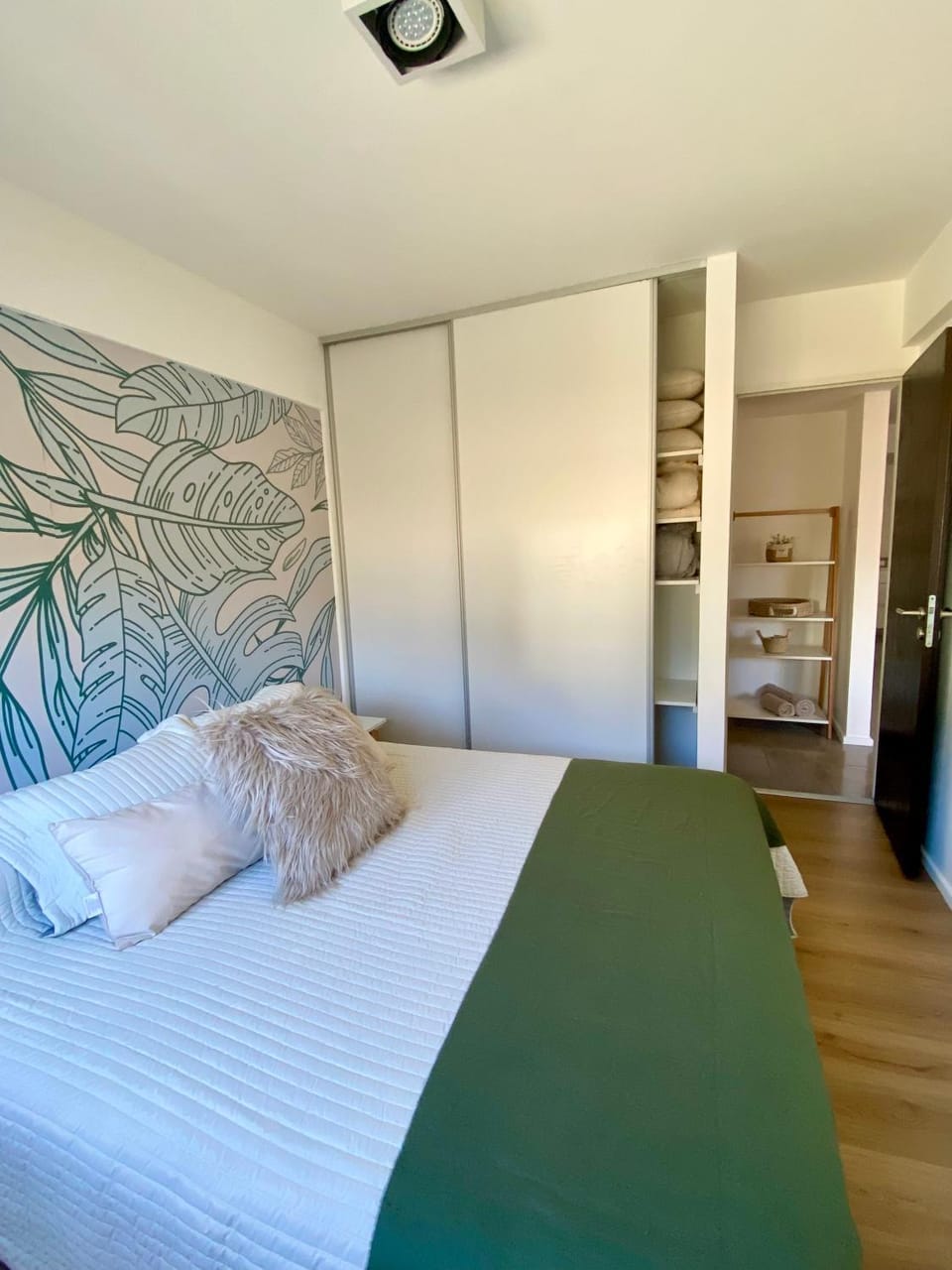 Bed, Bedroom, wardrobe
