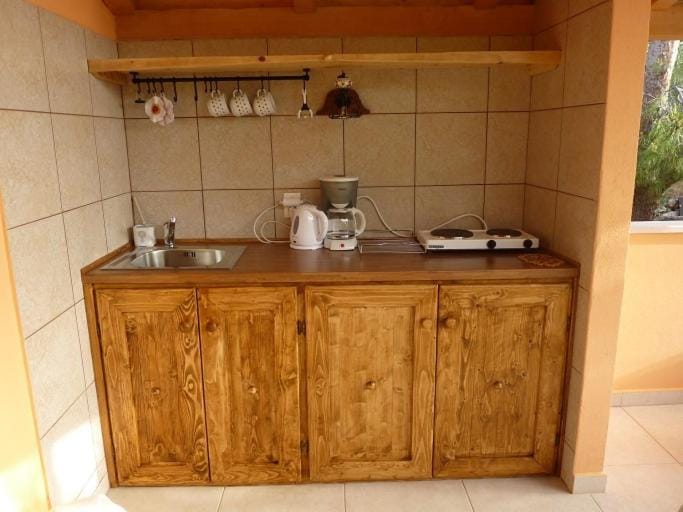 Coffee/tea facilities, Kitchen or kitchenette