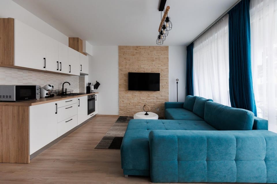 TV and multimedia, Coffee/tea facilities, Kitchen or kitchenette, Living room, Seating area, minibar