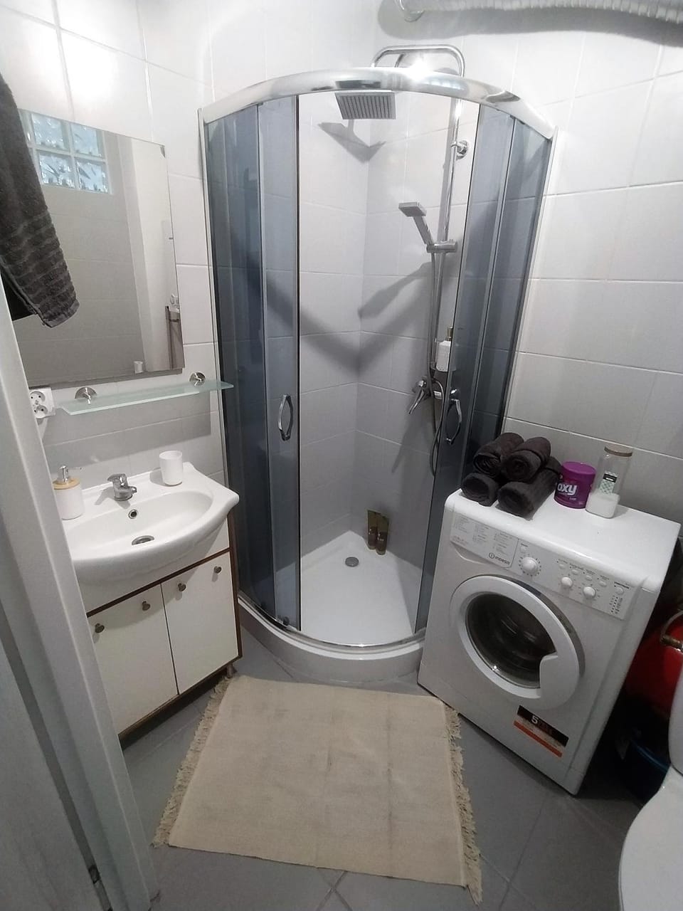 Shower, Bathroom, washing machine