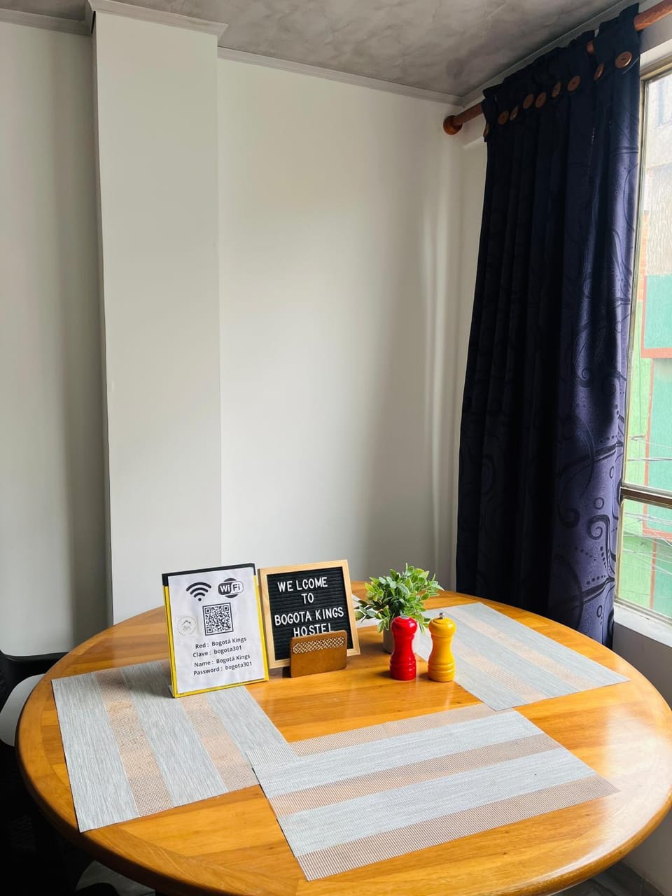 Food and drinks, Dining area