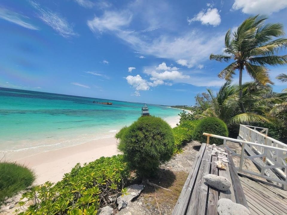 Palm Hill House home House in Exuma, The Bahamas