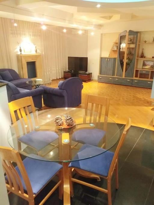 Sea View Apartment in the Center of Baku! Apartment in Baku