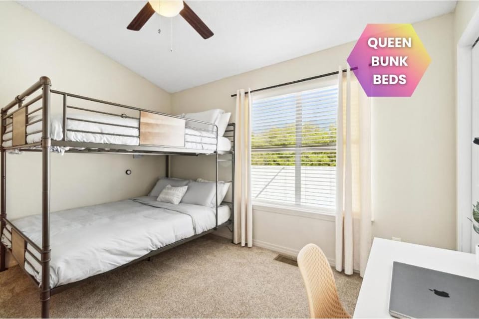 Bed, Photo of the whole room, Bedroom, bunk bed