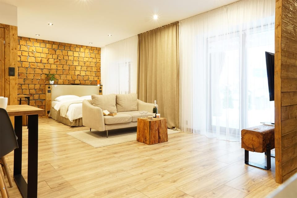 Bed, Living room, Photo of the whole room, Seating area, Bedroom