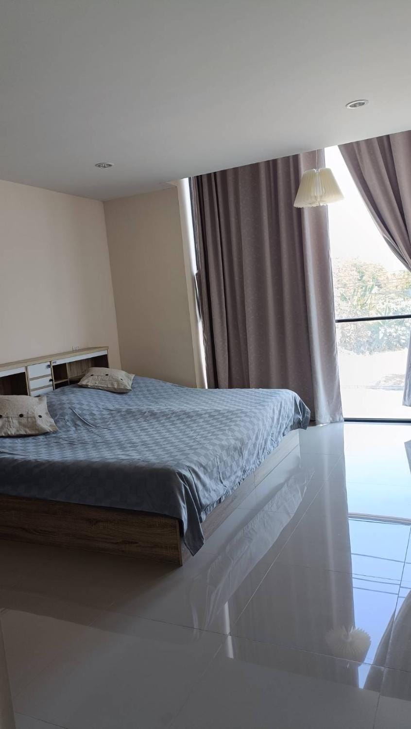 Family Pool View บ้านพักครอบครัวและสระว่ายน้ำ Bed and Breakfast in Thailand