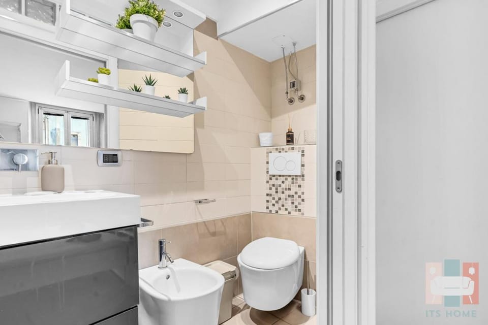 CC8 -Brera-Isola- Modern - Central - Wifi Apartment in Milan