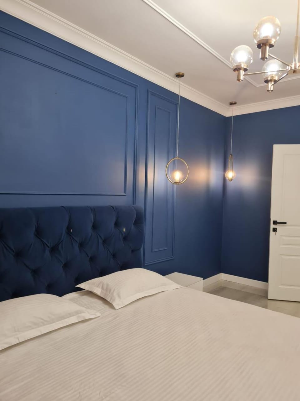 Bed, Bedroom, wardrobe, air conditioner
