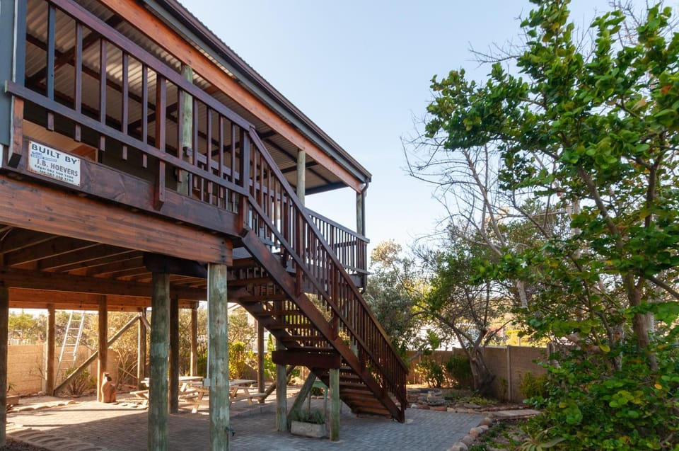 Property building, Garden, Balcony/Terrace