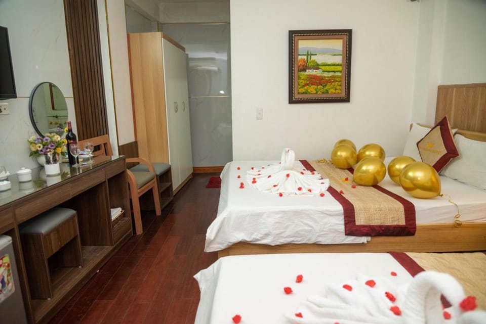 Bed, Photo of the whole room, Bedroom, towels, wardrobe