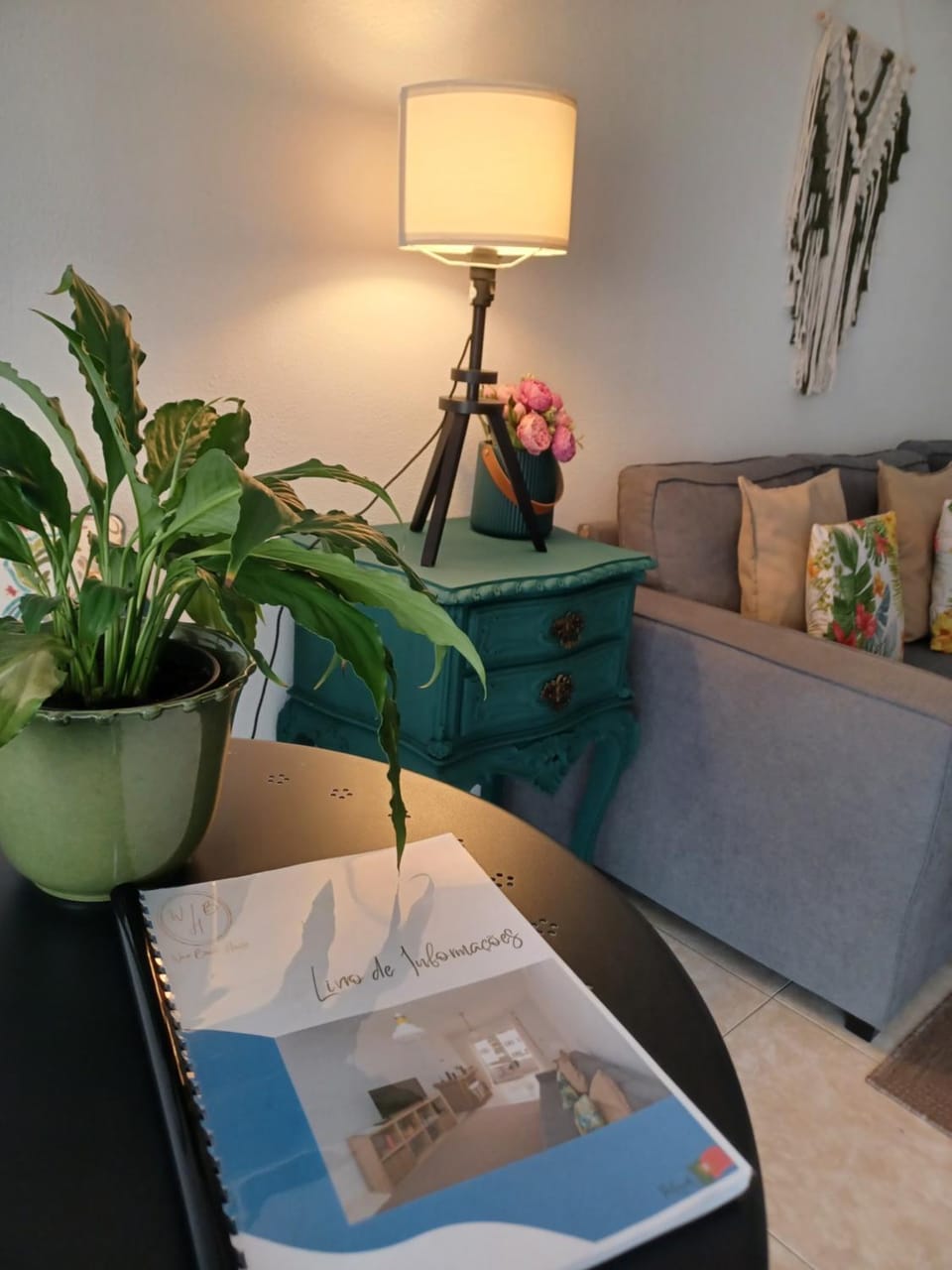 Communal lounge/ TV room