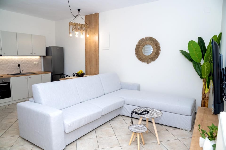 Aegean Crown Apartment in Decentralized Administration of the Aegean