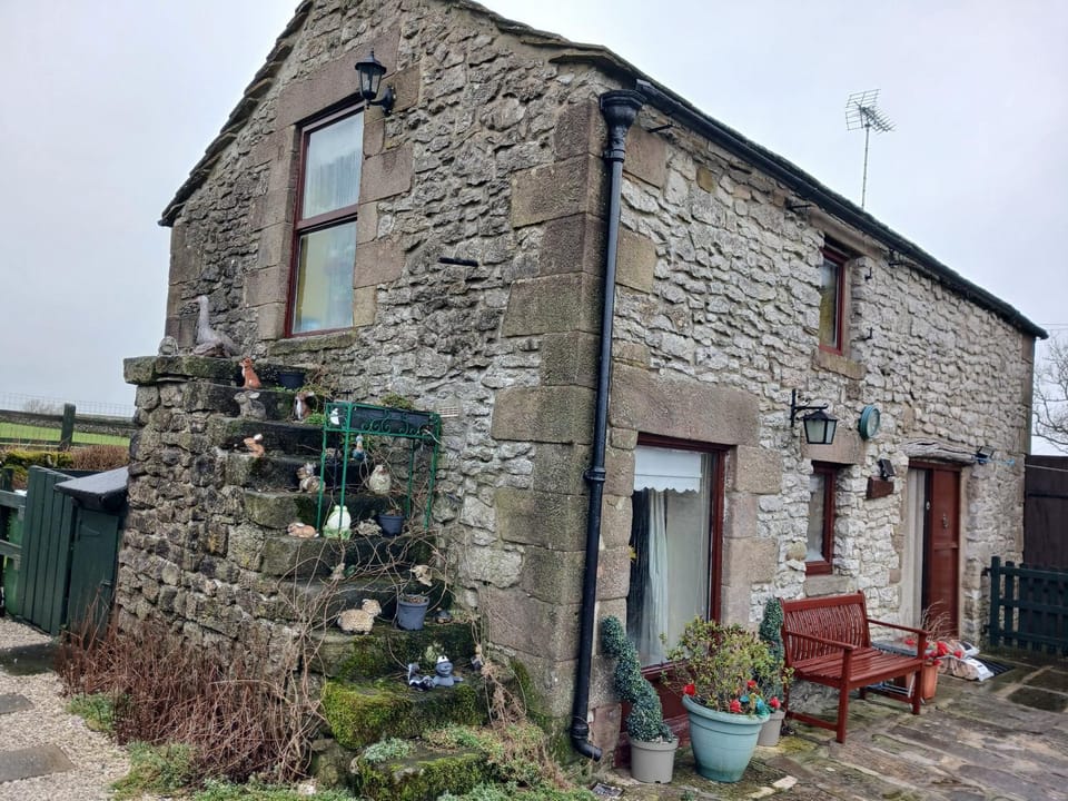 Old Coach House Apartment in Derbyshire Dales District