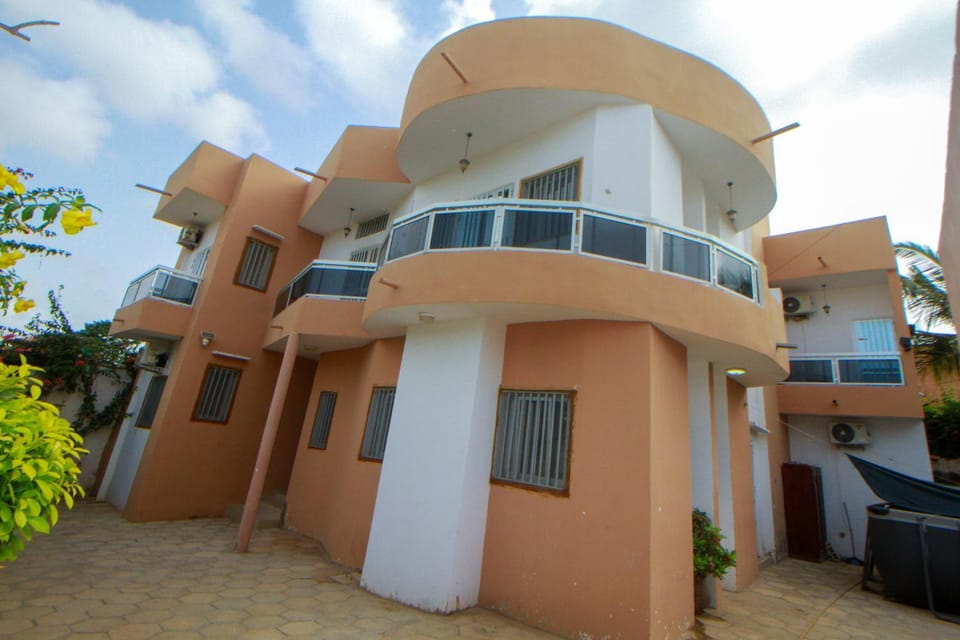 "Ô soleil" une Villa moderne dans un quartier paisible du centre de Saly Apartment in Saly