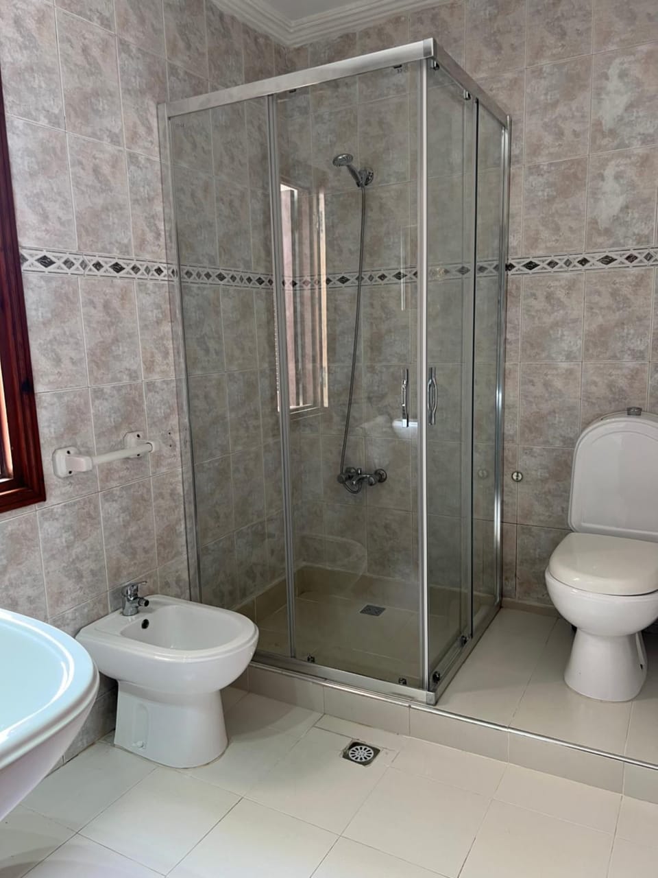 Shower, Toilet, Bathroom, bidet