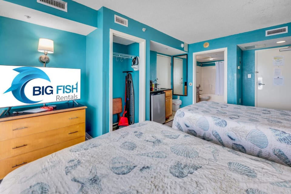 Oceanfront,Heated Pools,Boardwalk, Location,Views! House in Myrtle Beach