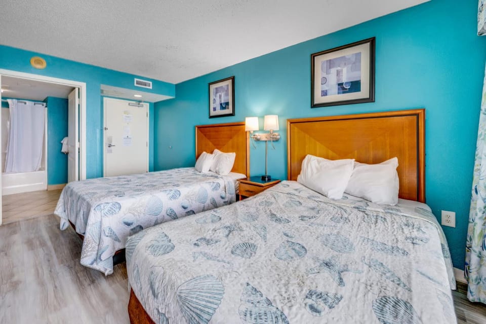 Oceanfront,Heated Pools,Boardwalk, Location,Views! House in Myrtle Beach