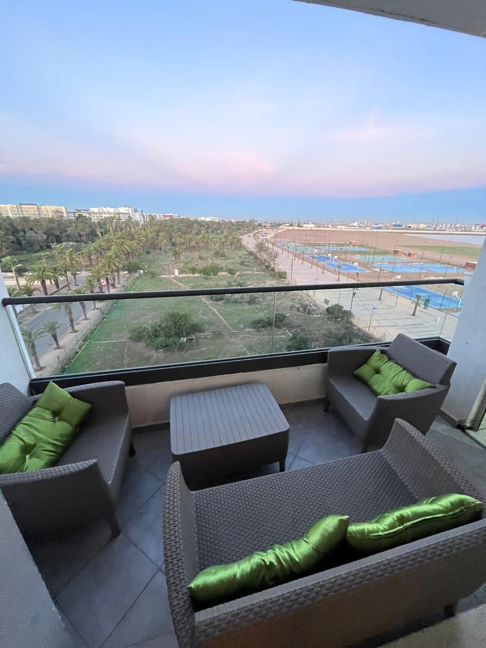 Luxury Beachfront 3 Bedroom Apartment Pool & Ocean View Apartment in Mohammedia