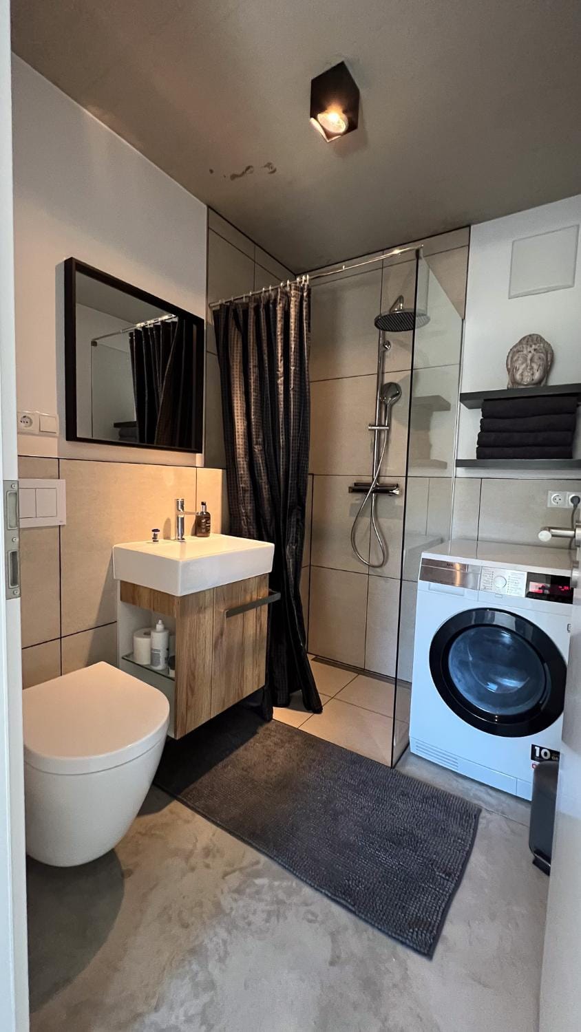 Shower, Bathroom, towels, washing machine, dryer