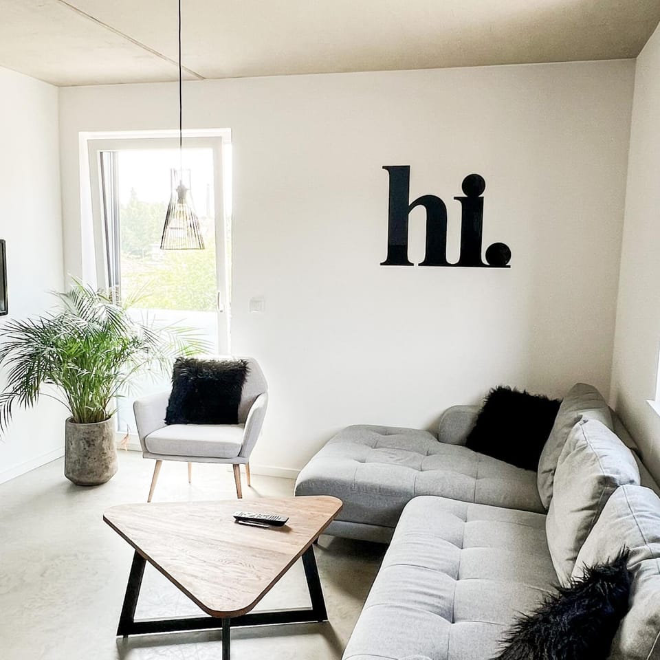Communal lounge/ TV room, TV and multimedia, Living room, Seating area