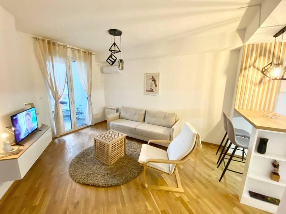 Bright Scandi Apartment Apartment in Skopje