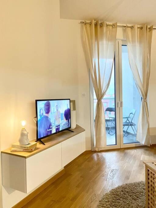 Bright Scandi Apartment Apartment in Skopje