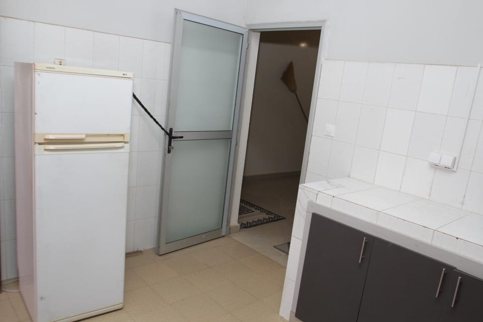 "Class A", un superbe appartement calme, apaisant et sûr proche des restos et plages de Saly Apartment in Saly