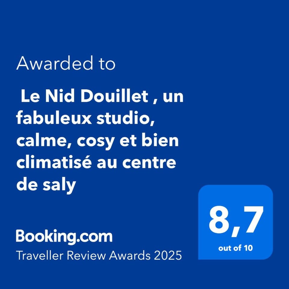 " Le Nid Douillet ", un fabuleux studio, calme, cosy et bien climatisé au centre de saly Apartment in Saly