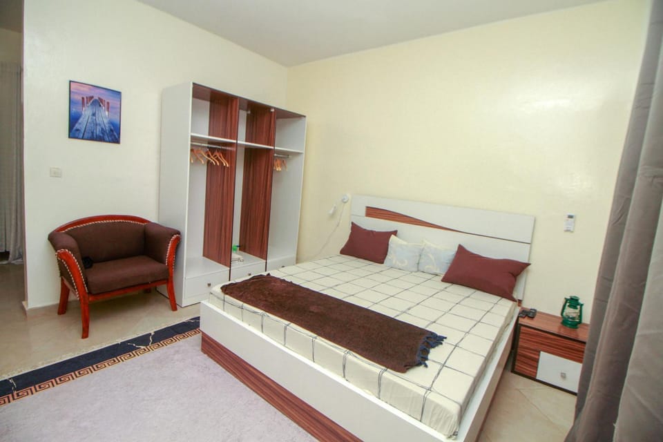 "La Coquille", joli loft, moderne, propre, sûr et calme au cœur de Saly Apartment in Saly