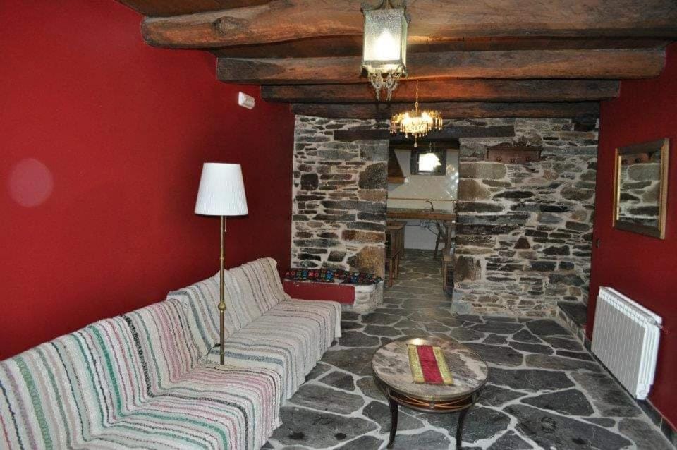 Communal lounge/ TV room, Kitchen or kitchenette