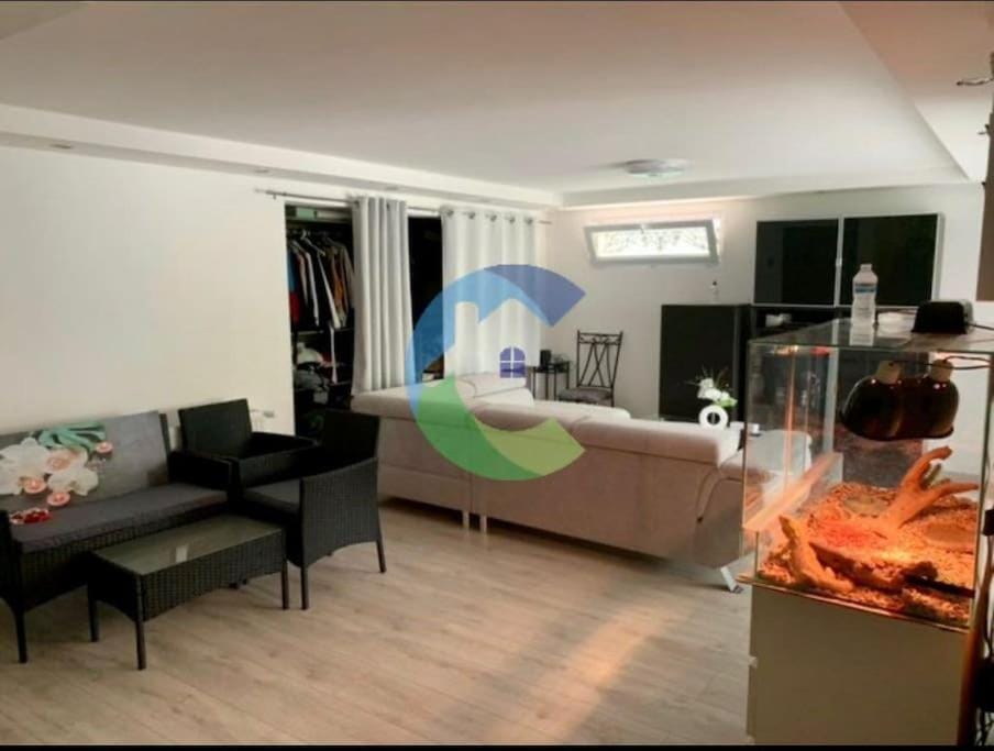 appartement au rez de jardin Apartment in Île-de-France