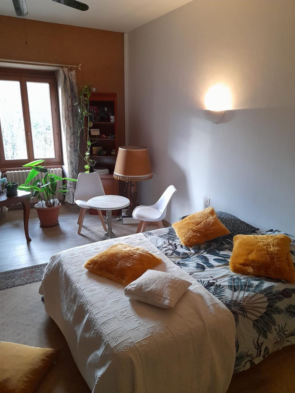 Bed, Photo of the whole room