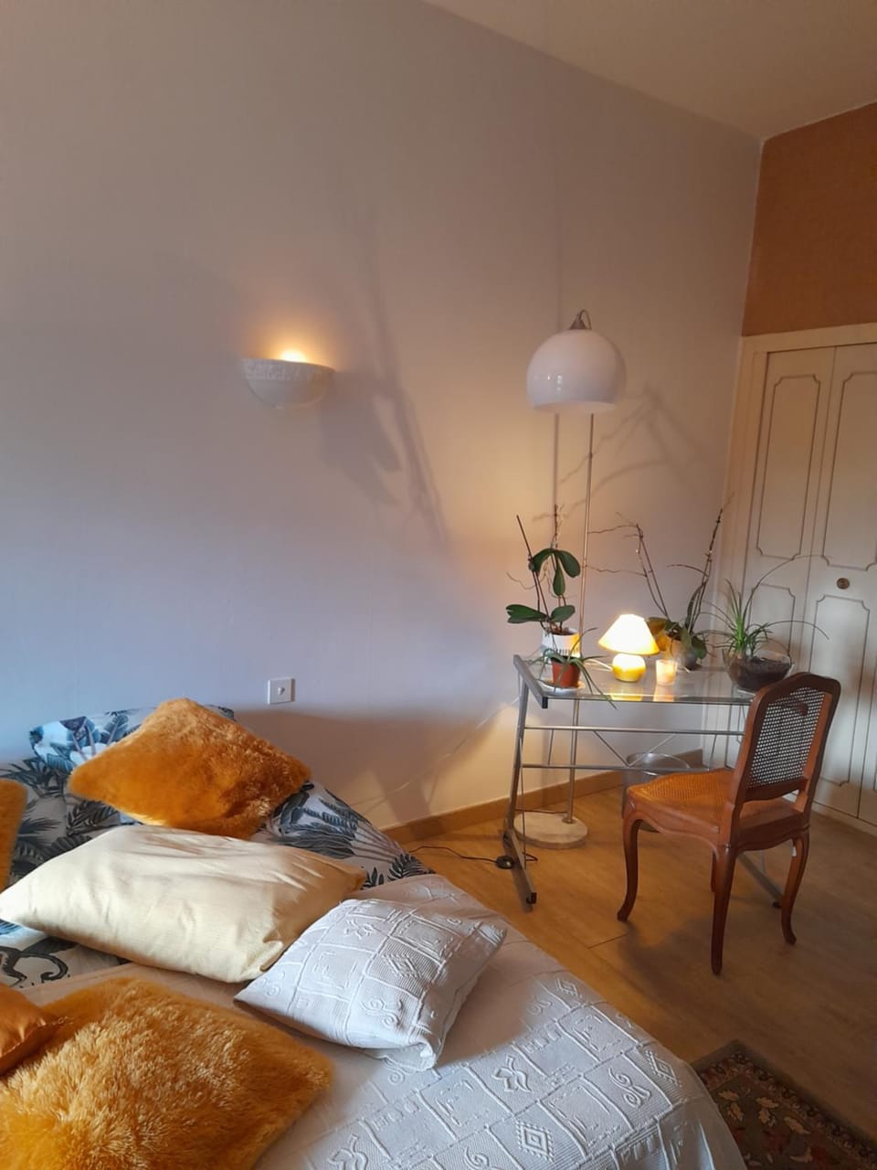 Photo of the whole room
