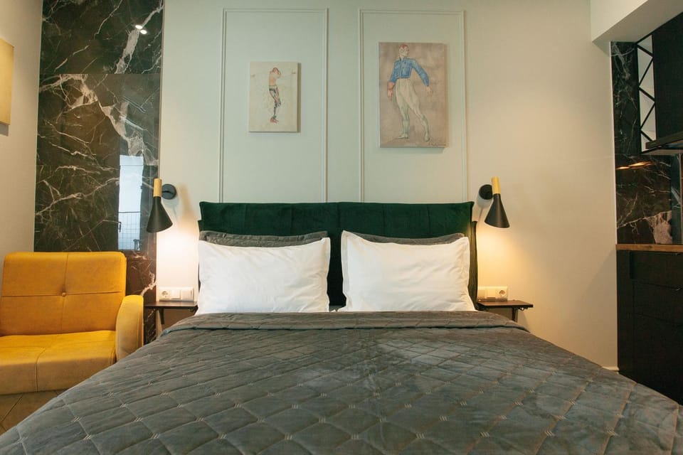 Bed, Photo of the whole room, Decorative detail