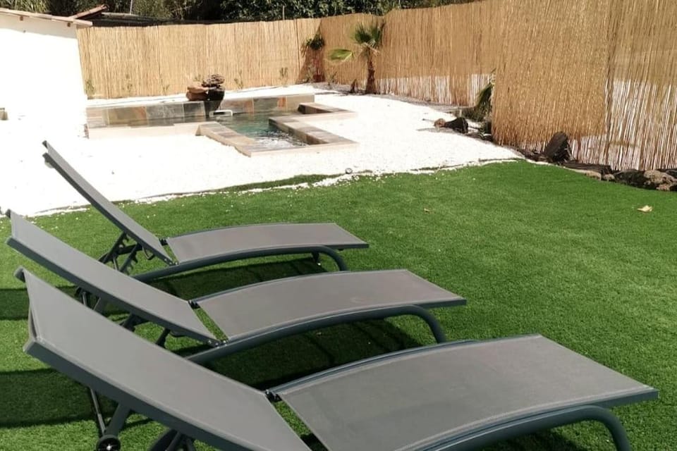Spring, Garden, Garden view, sunbed