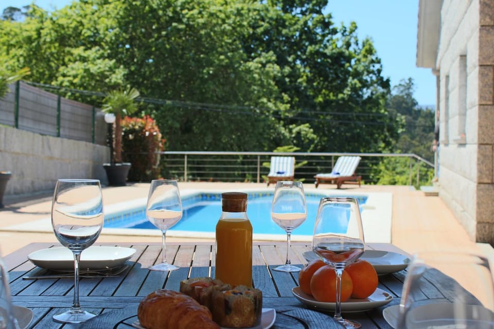 Balcony/Terrace, Pool view, Swimming pool, Breakfast