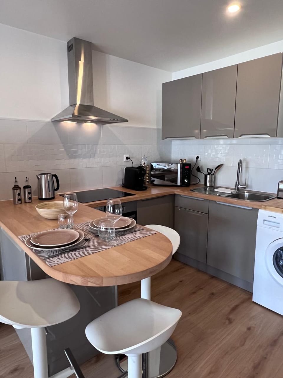 Coffee/tea facilities, Kitchen or kitchenette, minibar, pet friendly, stove, toaster