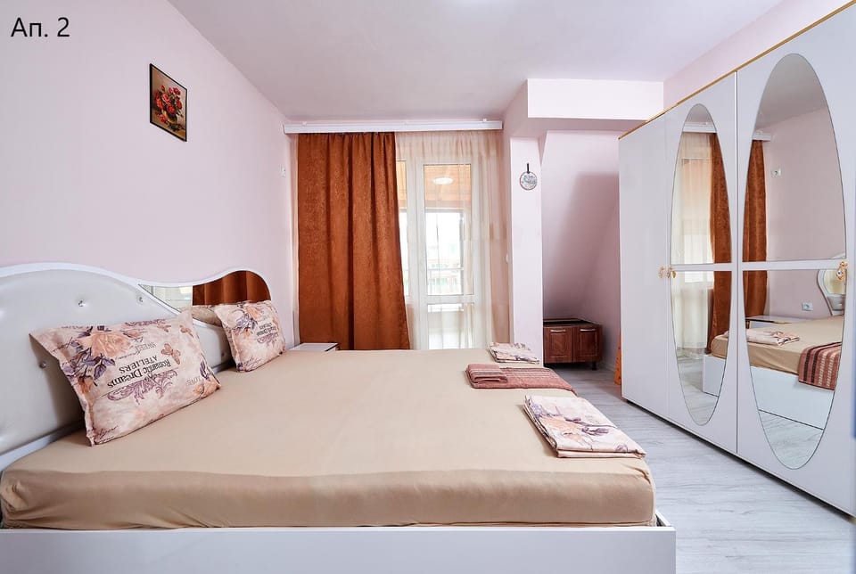Bed, Photo of the whole room, Bedroom, wardrobe