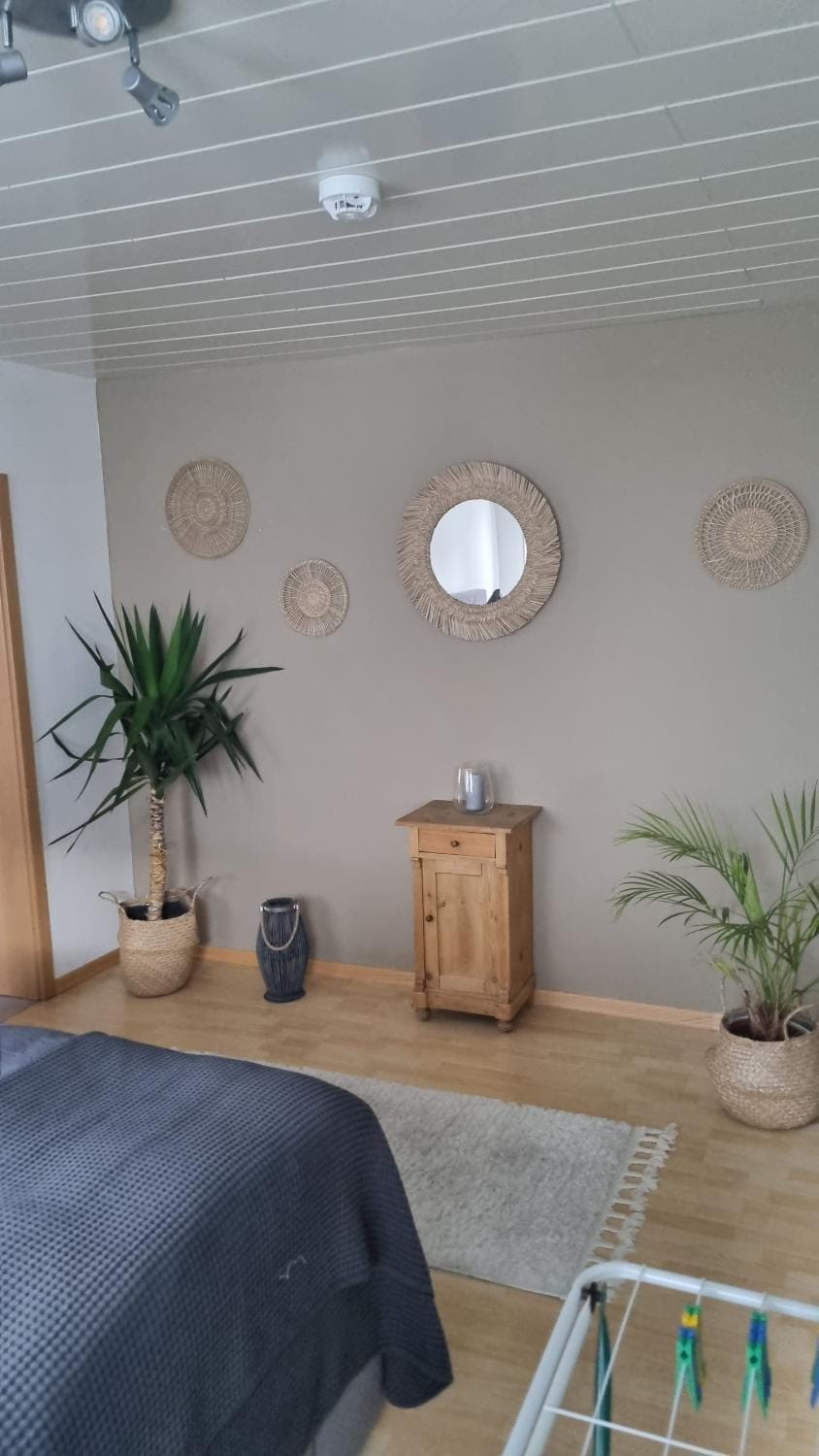 2-Zimmer Wohnung 80qm bis 4Pers. Apartment in Koblenz